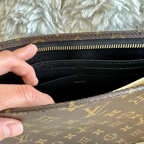 Louis Vuitton Poche Toillette NM - Picture 4 of 5